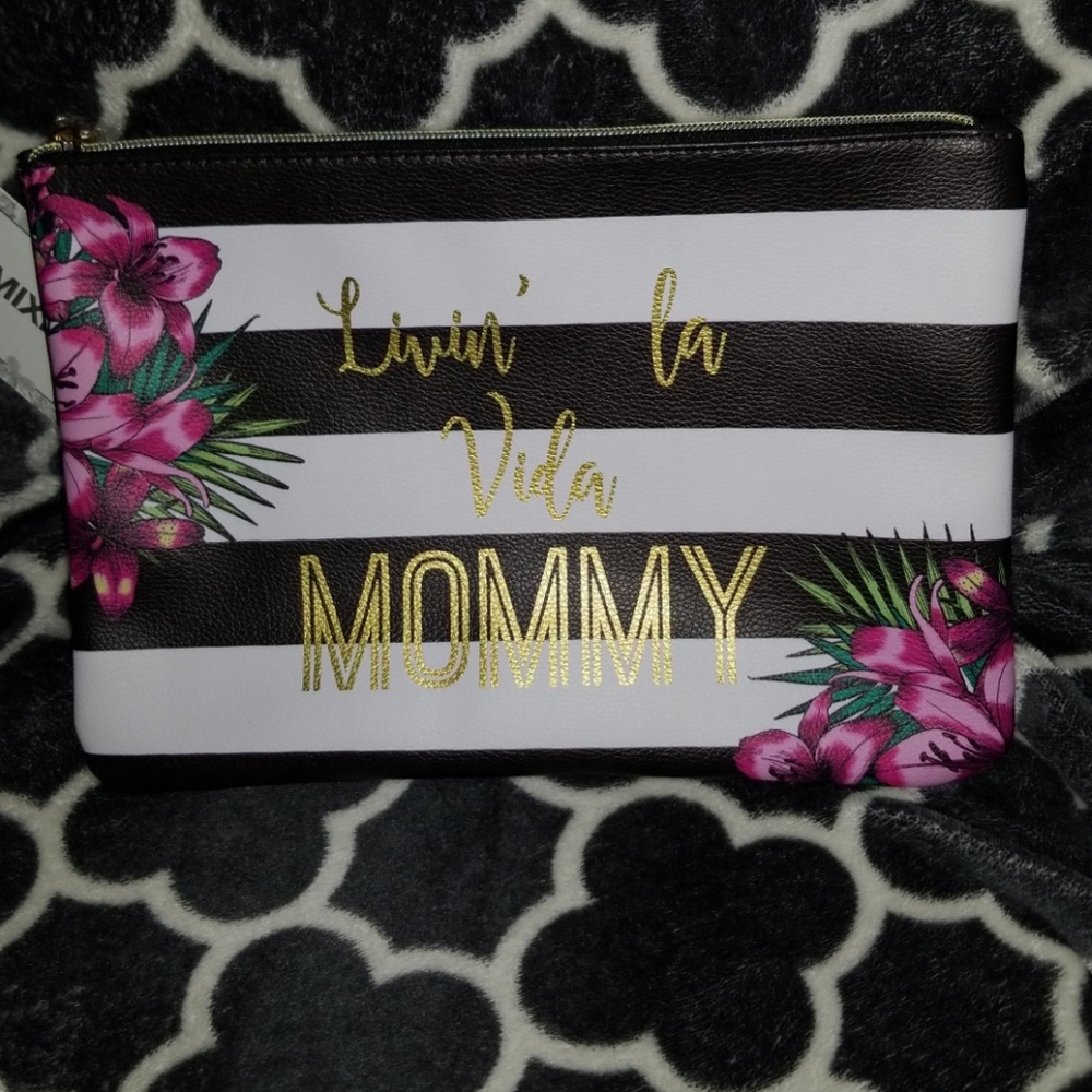 Zipper pouch